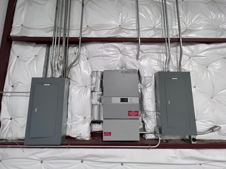 More Photos Of 811 S Santa Rita Ave, Tucson Warehouse For Lease