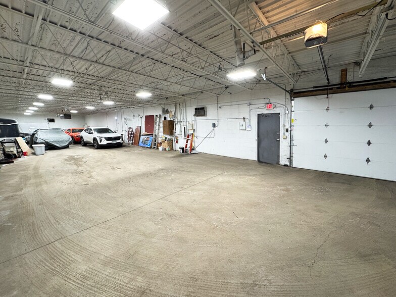 More Photos Of 1501 N Washington Ave, Minneapolis Warehouse For Sale