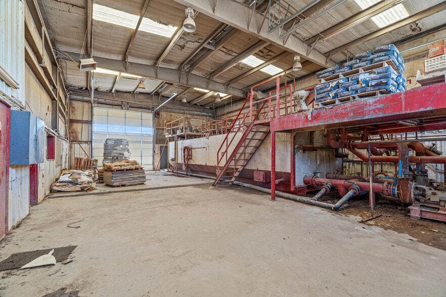 More Photos Of 520 Robison dr, Elk City Industrial For Sale