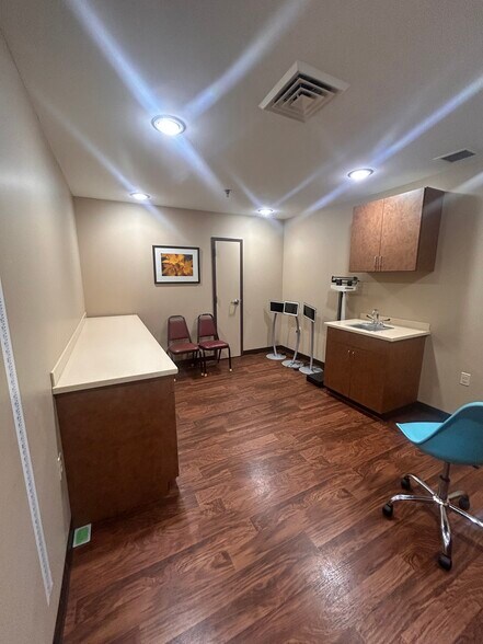 More Photos Of 12205 County Line Rd, Madison Medical For Lease