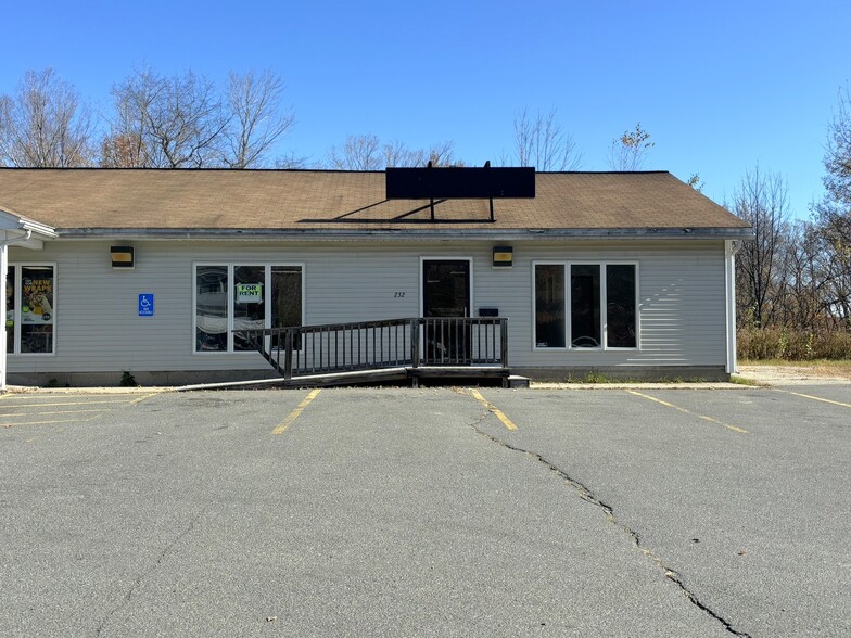 Primary Photo Of 230 Wilton Rd, Farmington Storefront For Lease