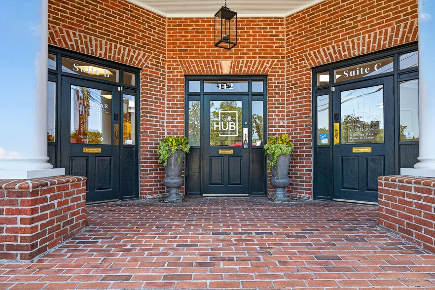 More Photos Of 112 W Doty Ave, Summerville Coworking Space