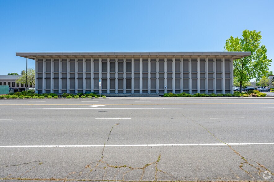 More Photos Of 3237 Peacekeeper Way, Mcclellan Office For Lease