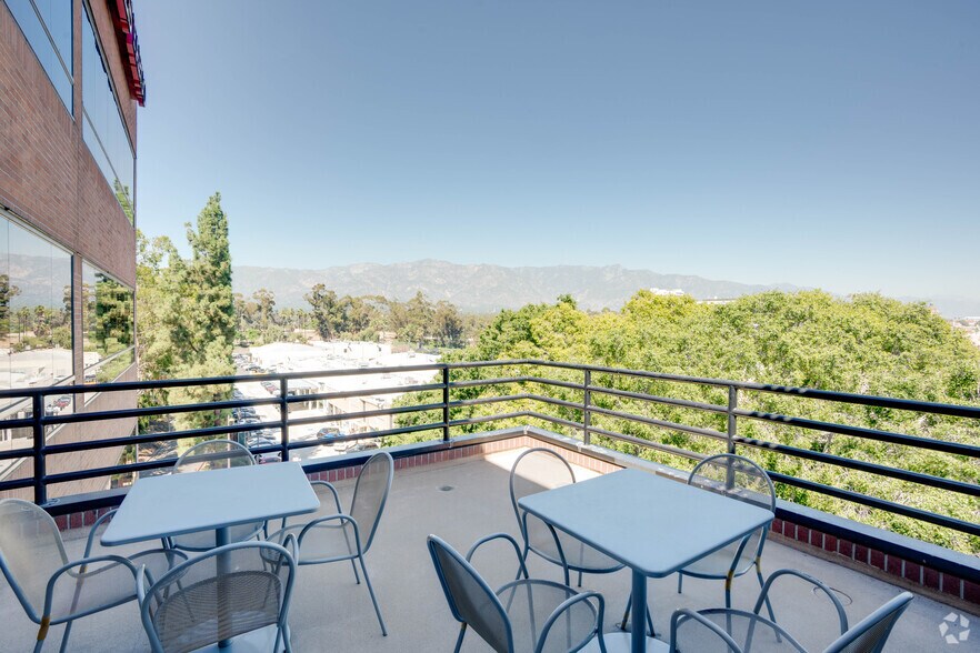 More Photos Of 350 W Colorado Blvd, Pasadena Office For Lease