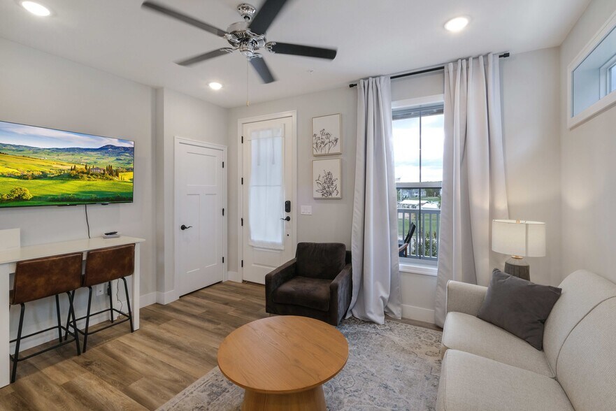 More Photos Of , Ottawa Multifamily For Sale