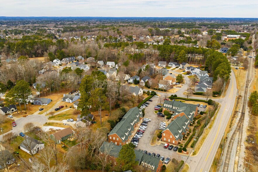 More Photos Of 130 Salem Towne Ct, Apex Office For Sale