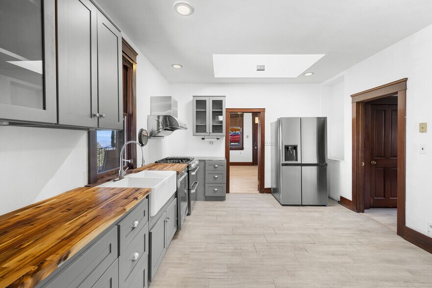 More Photos Of 222 First Ave, Jerome Multifamily For Sale