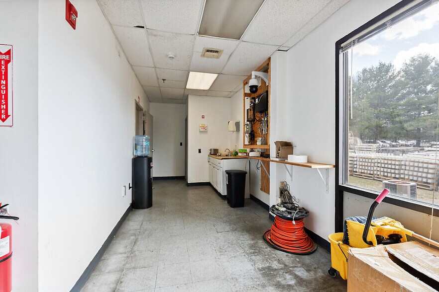 More Photos Of 60 Darin Dr, Augusta Service For Sale