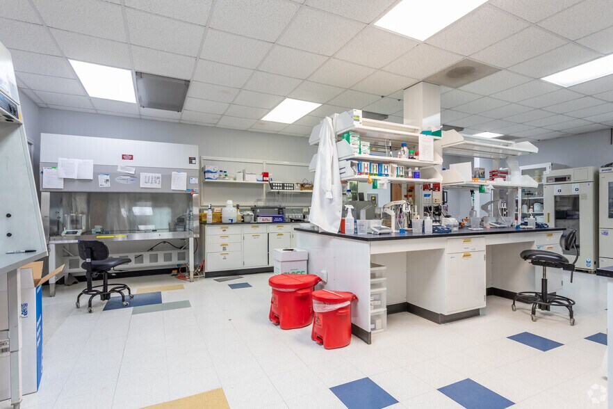 More Photos Of 2 Triangle Dr, Research Triangle Park Flex For Lease