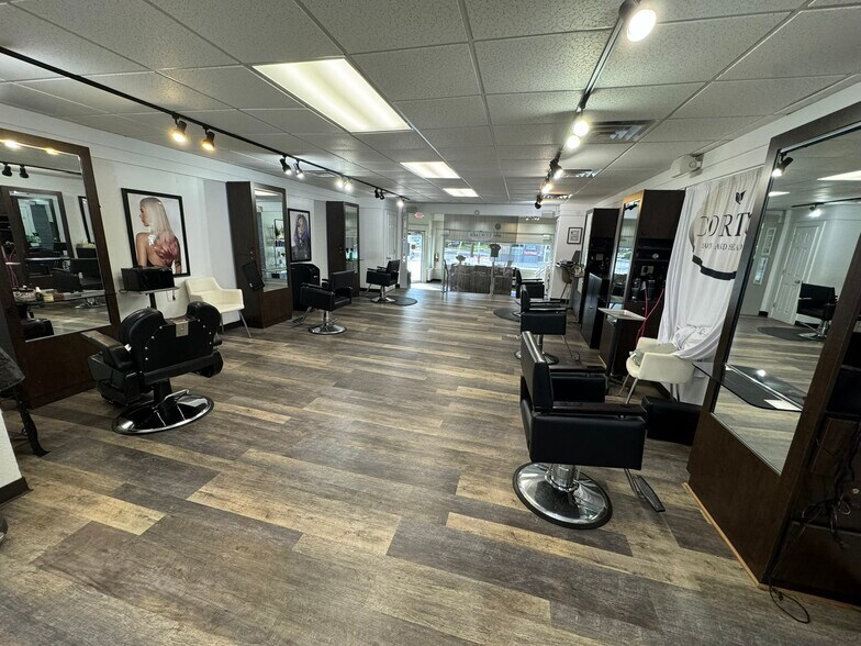 More Photos Of 820 Abbott Rd, Buffalo Storefront Retail Residential For Lease