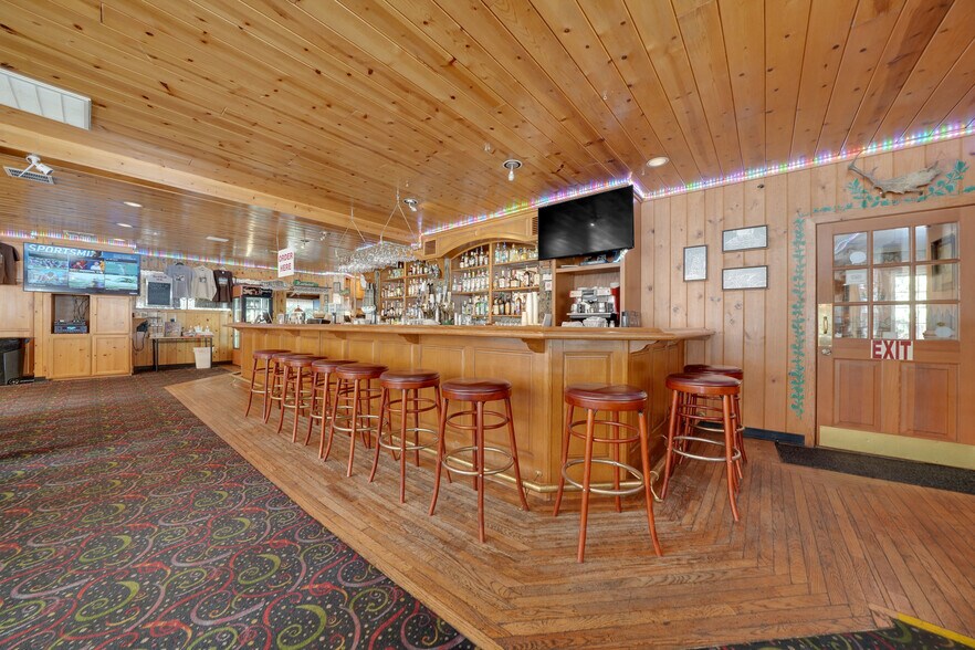 More Photos Of 31880 State Highway 108, Strawberry Hotel For Sale