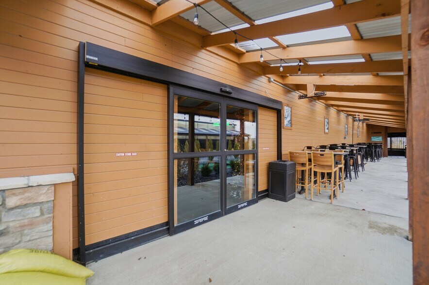 More Photos Of 2330 Bright Rd, Findlay Sports And Entertainment For Sale