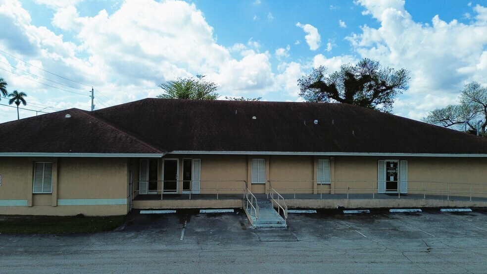 Primary Photo Of 1100 S Main St, Belle Glade Office Residential For Sale