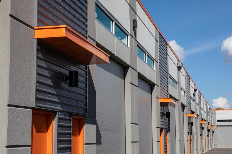 More Photos Of 1111 N 34th St, Tampa Self Storage For Sale