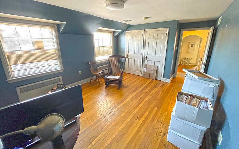 More Photos Of 2608 N Third St, Harrisburg Office Residential For Sale