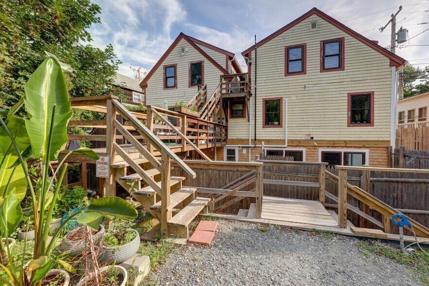 More Photos Of 313 Main St, Wellfleet Storefront Retail Residential For Sale