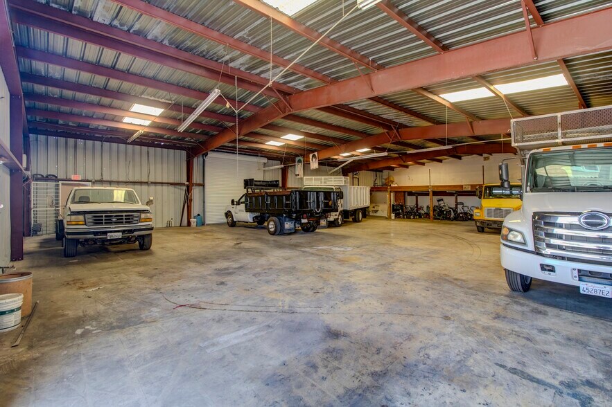 More Photos Of 1116 N Harbor Blvd, Santa Ana Flex For Lease