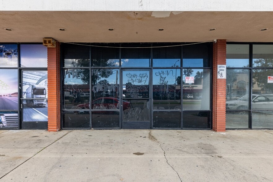 More Photos Of 19739-19749 Sherman Way, Canoga Park Storefront For Sale
