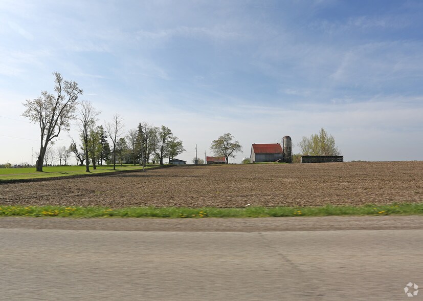 More Photos Of 200 Intermarket Rd, Cambridge Warehouse For Lease