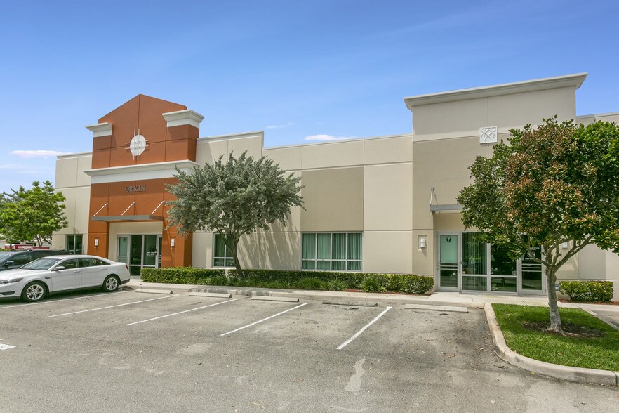 More Photos Of 2253 Vista Pky, West Palm Beach Unknown For Lease