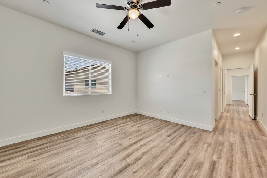 More Photos Of 33912 Whispering Palms Trail, Cathedral City Apartments For Sale