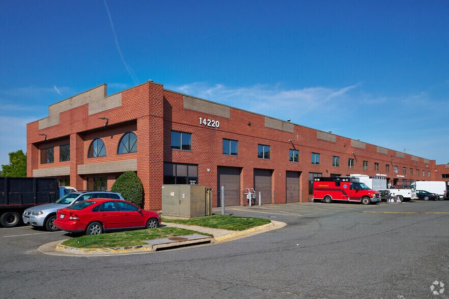 More Photos Of 14220 Sullyfield Cir, Chantilly Flex For Lease