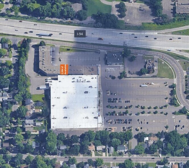 More Photos Of 1686 Suburban Ave, Saint Paul General Retail For Lease