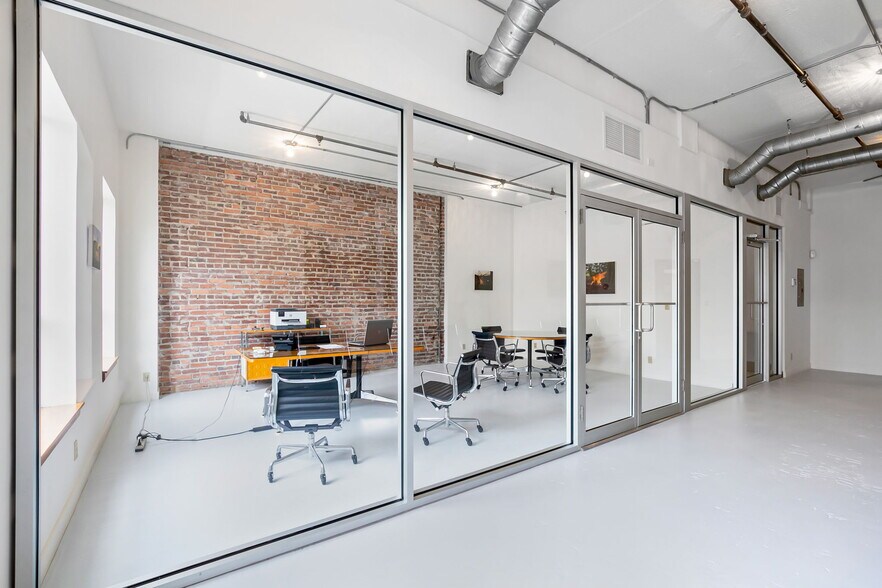 More Photos Of 330 Clematis St, West Palm Beach Storefront Retail Office For Sale