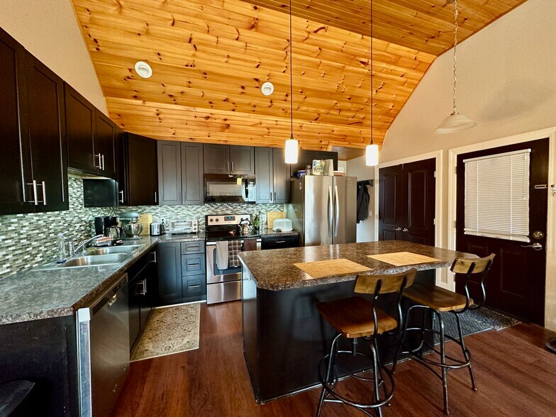 More Photos Of 1 Public Sq, Holley Apartments For Sale