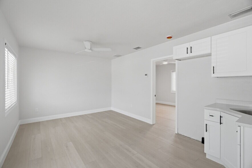 More Photos Of 3101 Beach Blvd S, Gulfport Apartments For Sale