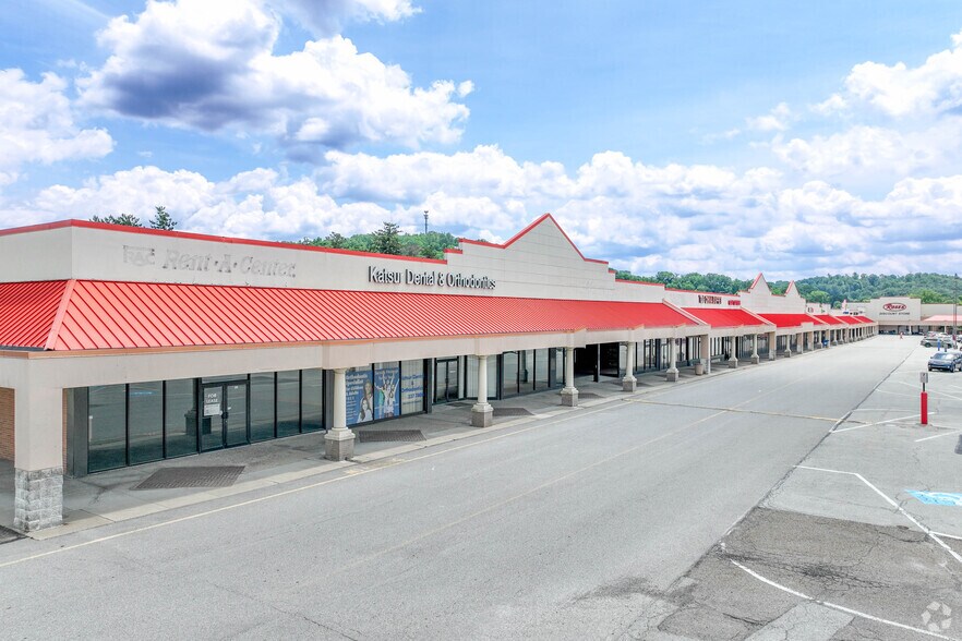 More Photos Of 200-300 Hillcrest Shopping Ctr, New Kensington Unknown For Lease