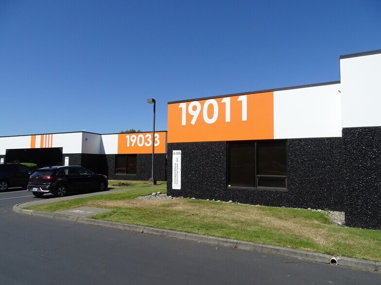 More Photos Of 6627 S 191st Pl, Kent Unknown For Lease