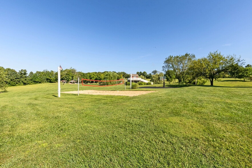 More Photos Of 5643 Yankee St, Fredericktown Specialty For Sale