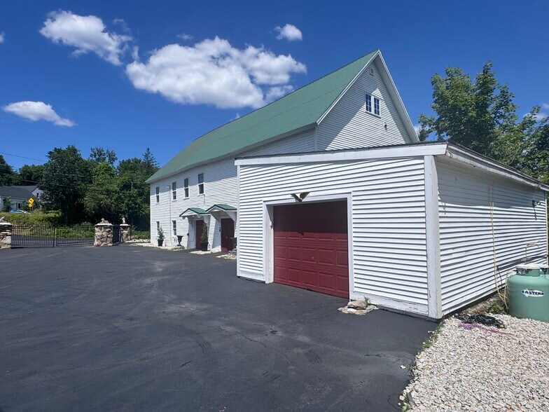 More Photos Of 16 Concord Hill Rd, Pittsfield Office For Sale