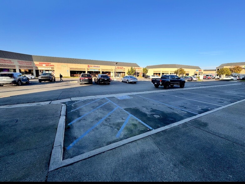 More Photos Of 13902 Harbor Blvd, Garden Grove Warehouse For Sale