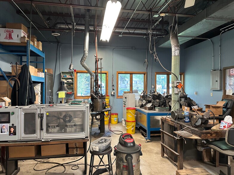 More Photos Of 2603 E 7th Ave, North Saint Paul Light Manufacturing For Sale