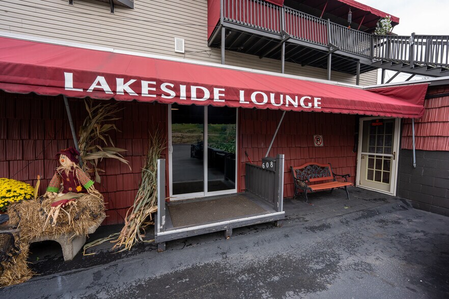 More Photos Of 608 N Chestnut St, Derry Restaurant For Sale