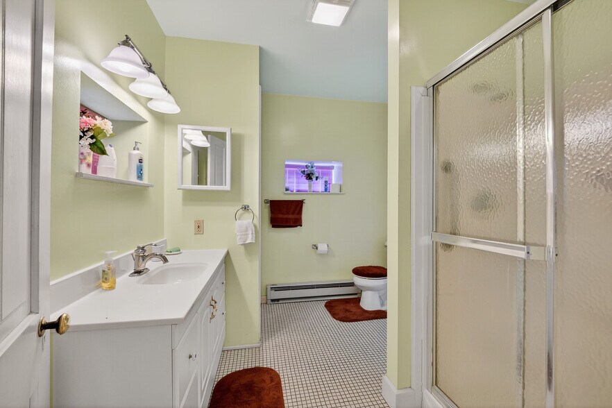 More Photos Of 210 W High St, Orangeville Hospitality For Sale