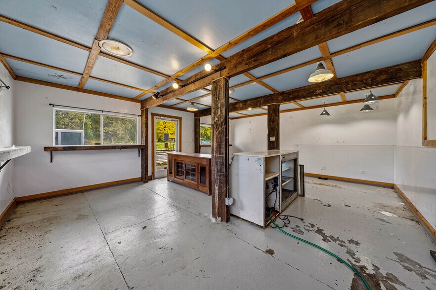 More Photos Of 6531 Lower River Rd, Grants Pass Specialty For Sale