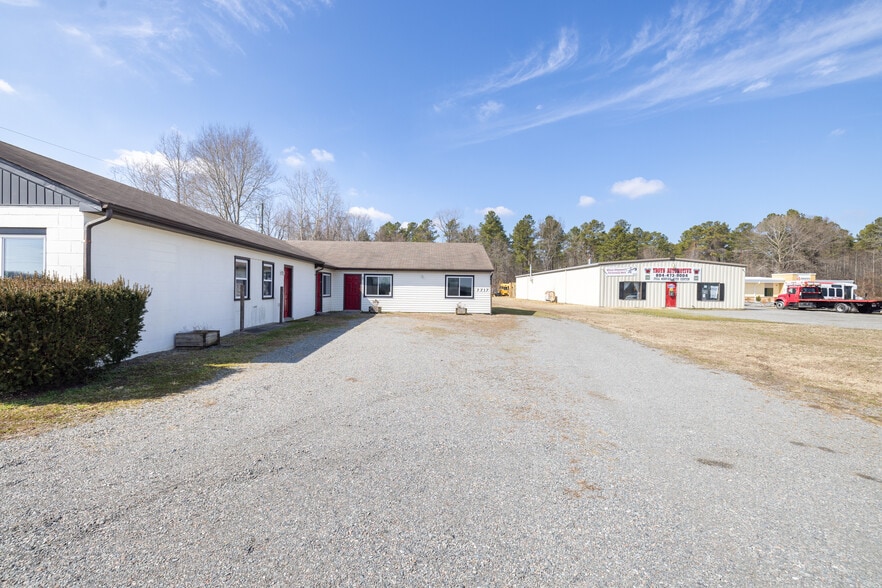 More Photos Of 7717 Richmond Tappahannock Hwy, Aylett Storefront Retail Office For Sale