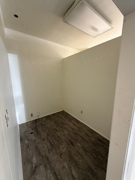 More Photos Of 1315-1317 Westwood Blvd, Los Angeles Office For Lease