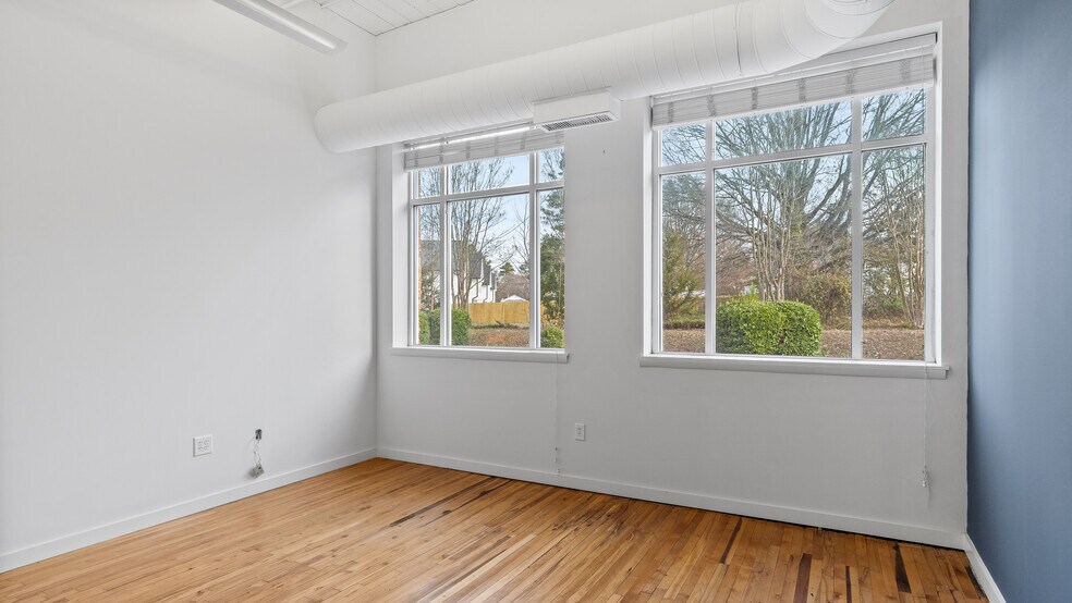 More Photos Of 514 Dabney Rd, Henderson Office For Lease