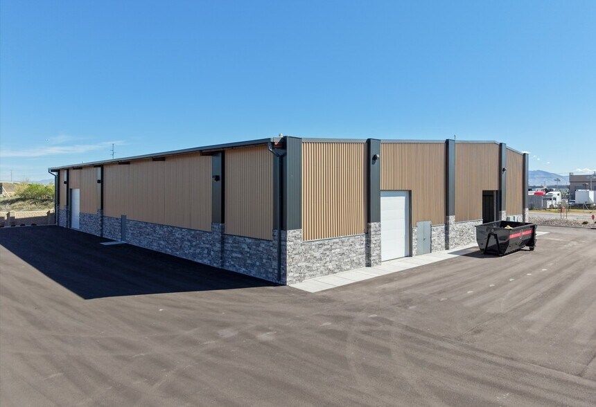 More Photos Of 2256 S 5700 W, West Valley City Warehouse For Lease