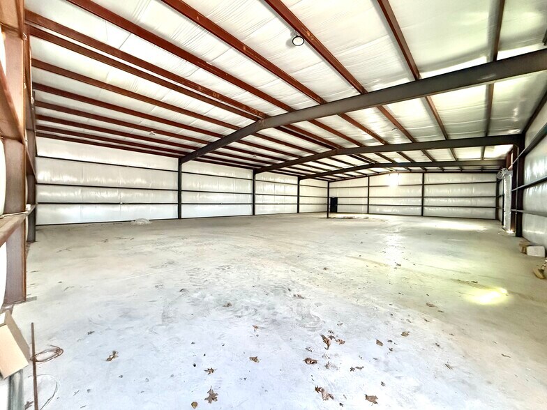 More Photos Of 10025 Farm to Market 1660, Hutto Warehouse For Lease