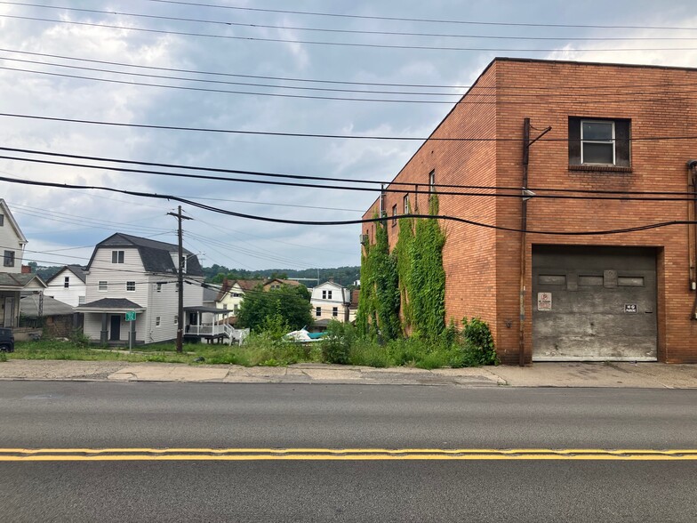 More Photos Of 842-844 Island Ave, McKees Rocks Warehouse For Sale