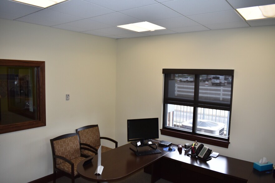 More Photos Of 1066 Hebron Rd, Heath Bank For Lease