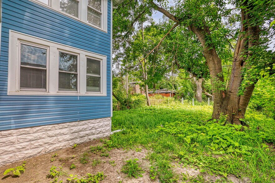 More Photos Of 2665 Columbus St, Detroit Apartments For Sale
