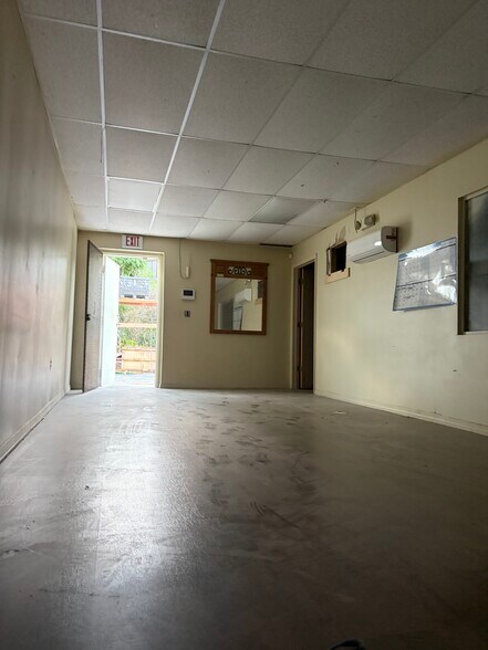 More Photos Of 10201 Rocket Ct, Orlando Light Manufacturing For Lease
