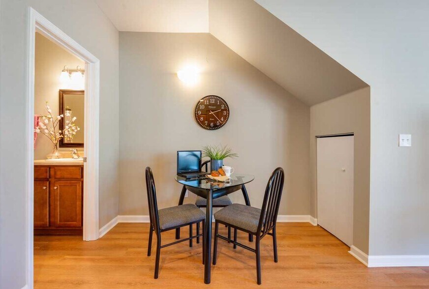 More Photos Of 2021 Tyson Green Ave, Tallahassee Apartments For Sale