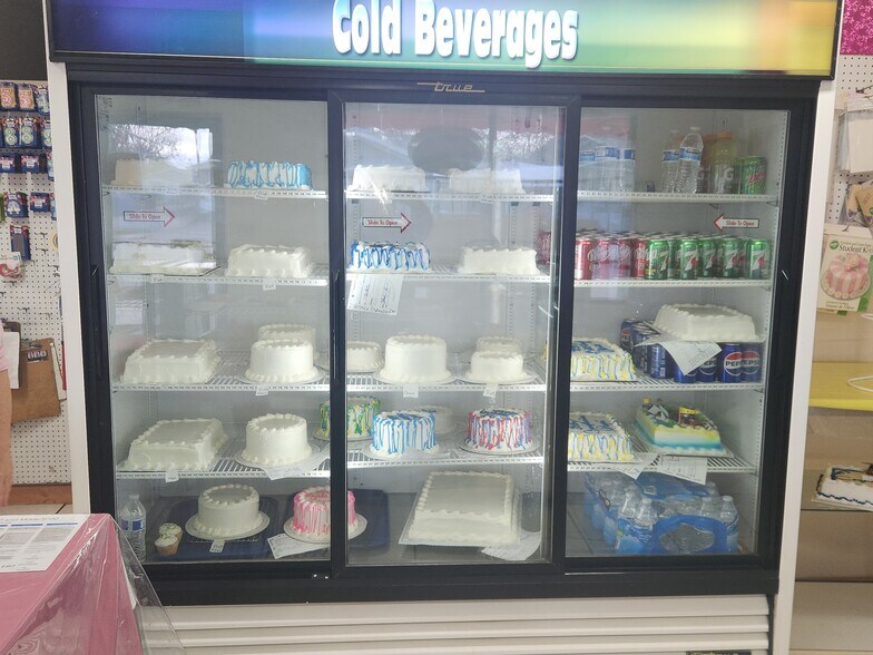 More Photos Of 440 E St, Wasco Restaurant For Sale